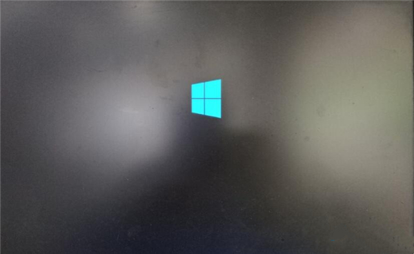Win10重啟卡在logo界面不動了怎么辦?Win10開機卡在重啟界面處理方法